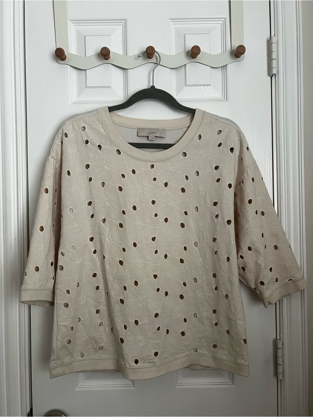 Ann Taylor LOFT Cream Floral Sweater, Size M